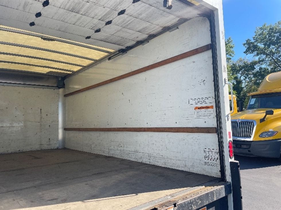 Light Duty Box Truck-Light and Medium Duty Trucks-GMC-2021-Savana G33903-Pennsauken-NJ-132,732\n\t\tmiles-$ 24,250 - Image 12