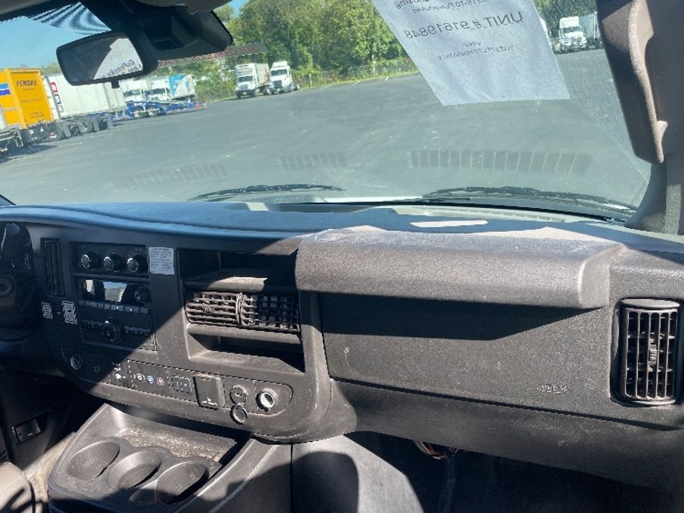 Light Duty Box Truck-Light and Medium Duty Trucks-GMC-2021-Savana G33903-Pennsauken-NJ-132,732\n\t\tmiles-$ 24,250 - Image 21