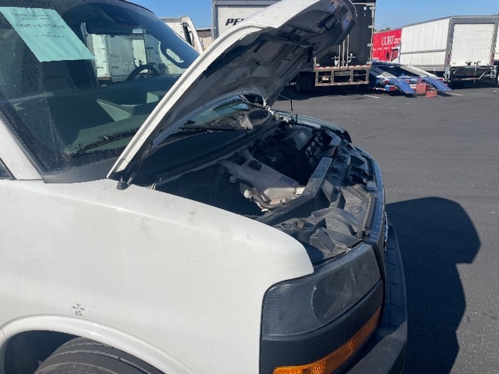 Light Duty Box Truck-Light and Medium Duty Trucks-GMC-2021-Savana G33903-Pennsauken-NJ-132,732\n\t\tmiles-$ 24,250 - Image 23