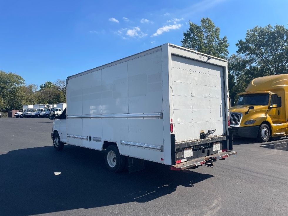 Light Duty Box Truck-Light and Medium Duty Trucks-GMC-2021-Savana G33903-Pennsauken-NJ-132,732\n\t\tmiles-$ 24,250 - Image 7