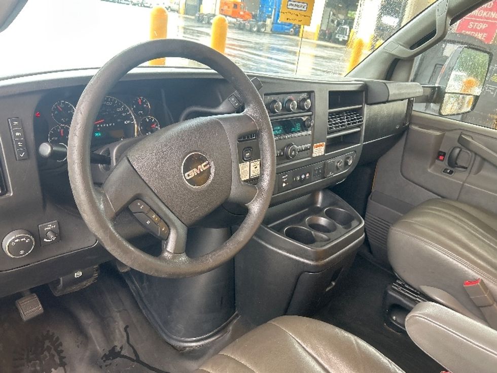 Light Duty Box Truck-Light and Medium Duty Trucks-GMC-2021-Savana G33903-Pensacola-FL-101,812\n\t\tmiles-$ 23,750 - Image 17