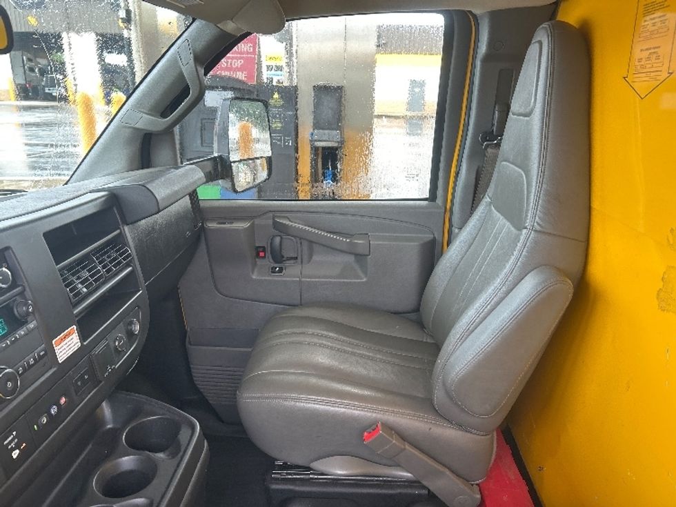 Light Duty Box Truck-Light and Medium Duty Trucks-GMC-2021-Savana G33903-Pensacola-FL-101,812\n\t\tmiles-$ 23,750 - Image 19