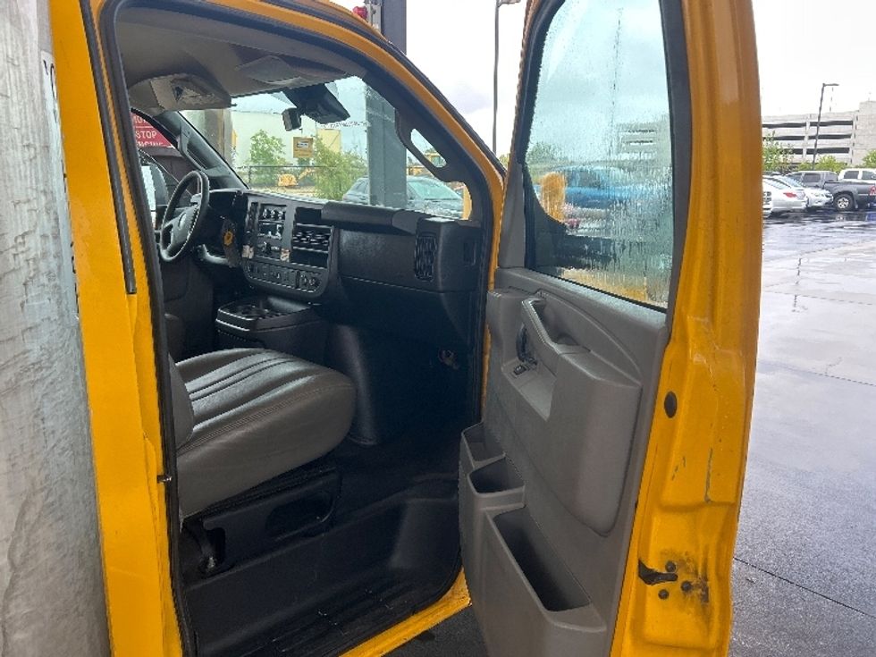 Light Duty Box Truck-Light and Medium Duty Trucks-GMC-2021-Savana G33903-Pensacola-FL-101,812\n\t\tmiles-$ 23,750 - Image 20