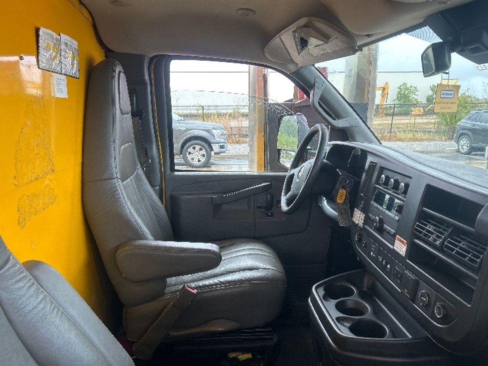Light Duty Box Truck-Light and Medium Duty Trucks-GMC-2021-Savana G33903-Pensacola-FL-101,812\n\t\tmiles-$ 23,750 - Image 22