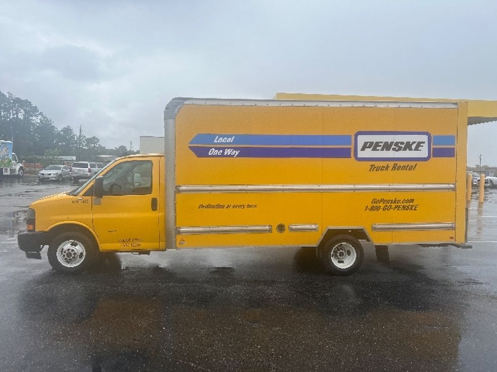 Light Duty Box Truck-Light and Medium Duty Trucks-GMC-2021-Savana G33903-Pensacola-FL-101,812\n\t\tmiles-$ 23,750 - Image 4