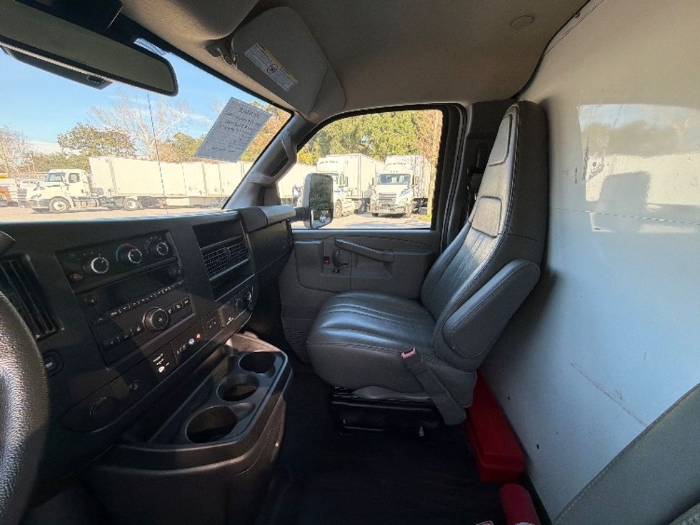 Light Duty Box Truck-Light and Medium Duty Trucks-GMC-2021-Savana G33903-Pensacola-FL-103,122\n\t\tmiles-$ 30,500 - Image 19