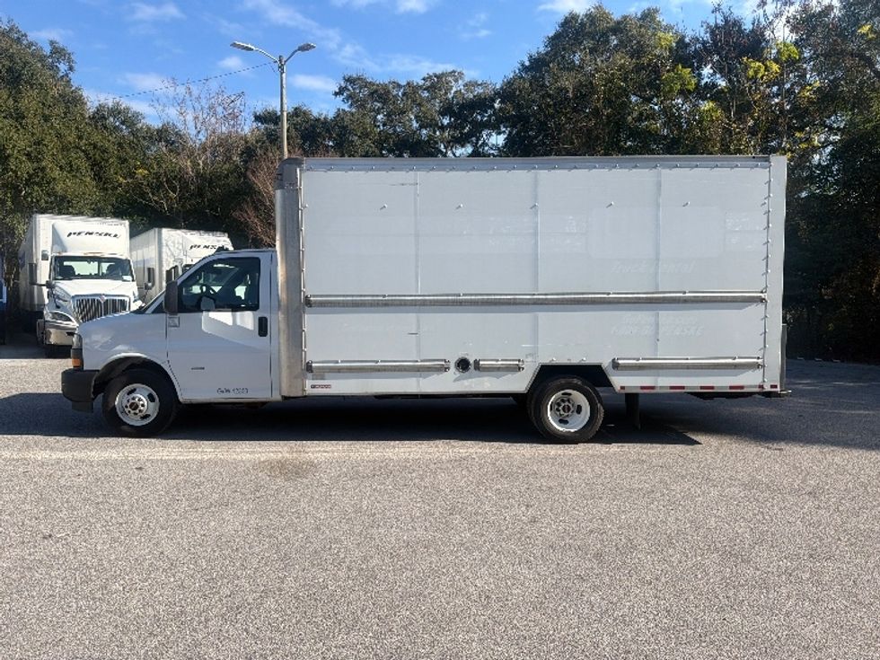 Light Duty Box Truck-Light and Medium Duty Trucks-GMC-2021-Savana G33903-Pensacola-FL-103,122\n\t\tmiles-$ 30,500 - Image 4