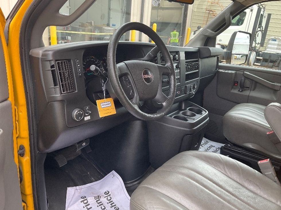 Light Duty Box Truck-Light and Medium Duty Trucks-GMC-2021-Savana G33903-Pensacola-FL-104,643\n\t\tmiles-$ 26,500 - Image 17
