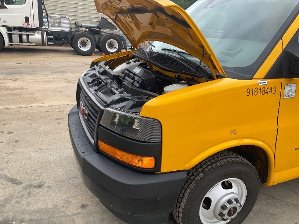 Light Duty Box Truck-Light and Medium Duty Trucks-GMC-2021-Savana G33903-Pensacola-FL-104,643\n\t\tmiles-$ 26,500 - Image 24