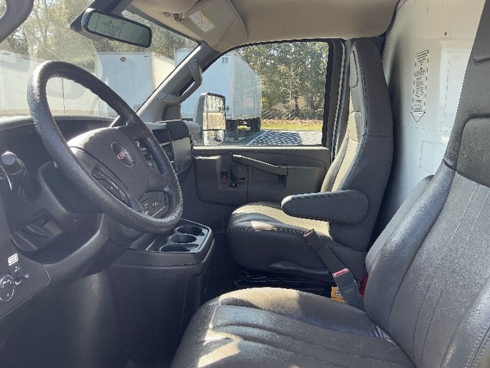 Light Duty Box Truck-Light and Medium Duty Trucks-GMC-2021-Savana G33903-Pensacola-FL-104,956\n\t\tmiles-$ 30,250 - Image 19