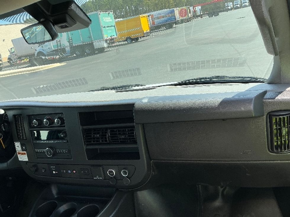 Light Duty Box Truck-Light and Medium Duty Trucks-GMC-2021-Savana G33903-Pensacola-FL-104,956\n\t\tmiles-$ 30,250 - Image 21