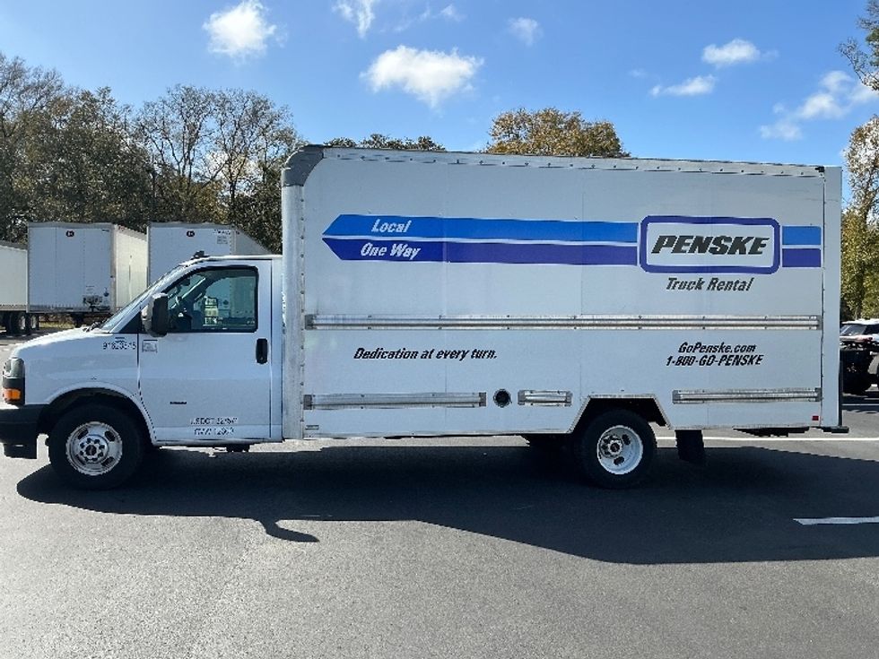Light Duty Box Truck-Light and Medium Duty Trucks-GMC-2021-Savana G33903-Pensacola-FL-104,956\n\t\tmiles-$ 30,250 - Image 4