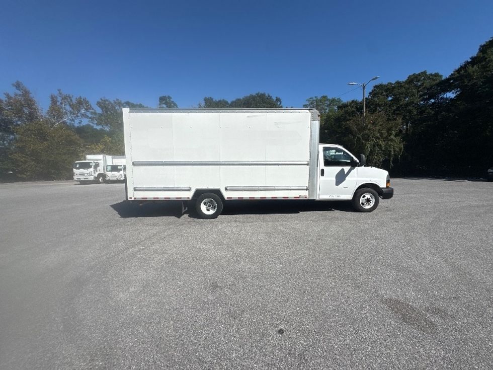 Light Duty Box Truck-Light and Medium Duty Trucks-GMC-2021-Savana G33903-Pensacola-FL-105,073\n\t\tmiles-$ 30,250 - Image 15
