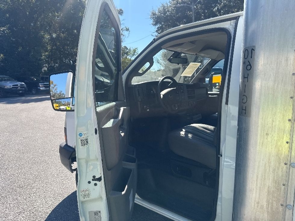 Light Duty Box Truck-Light and Medium Duty Trucks-GMC-2021-Savana G33903-Pensacola-FL-105,073\n\t\tmiles-$ 30,250 - Image 16