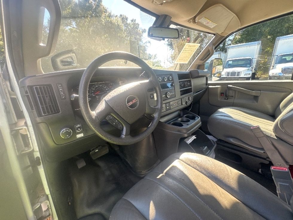 Light Duty Box Truck-Light and Medium Duty Trucks-GMC-2021-Savana G33903-Pensacola-FL-105,073\n\t\tmiles-$ 30,250 - Image 17