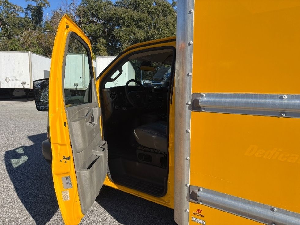 Light Duty Box Truck-Light and Medium Duty Trucks-GMC-2021-Savana G33903-Pensacola-FL-105,359\n\t\tmiles-$ 27,000 - Image 16