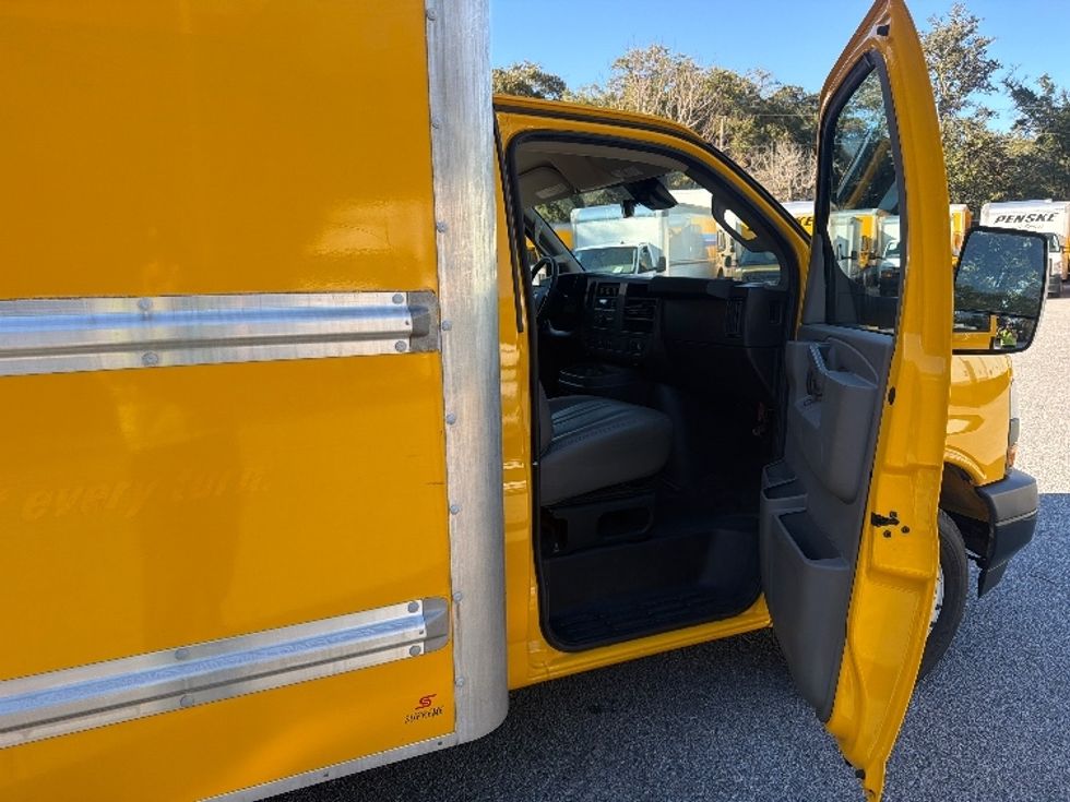 Light Duty Box Truck-Light and Medium Duty Trucks-GMC-2021-Savana G33903-Pensacola-FL-105,359\n\t\tmiles-$ 27,000 - Image 20