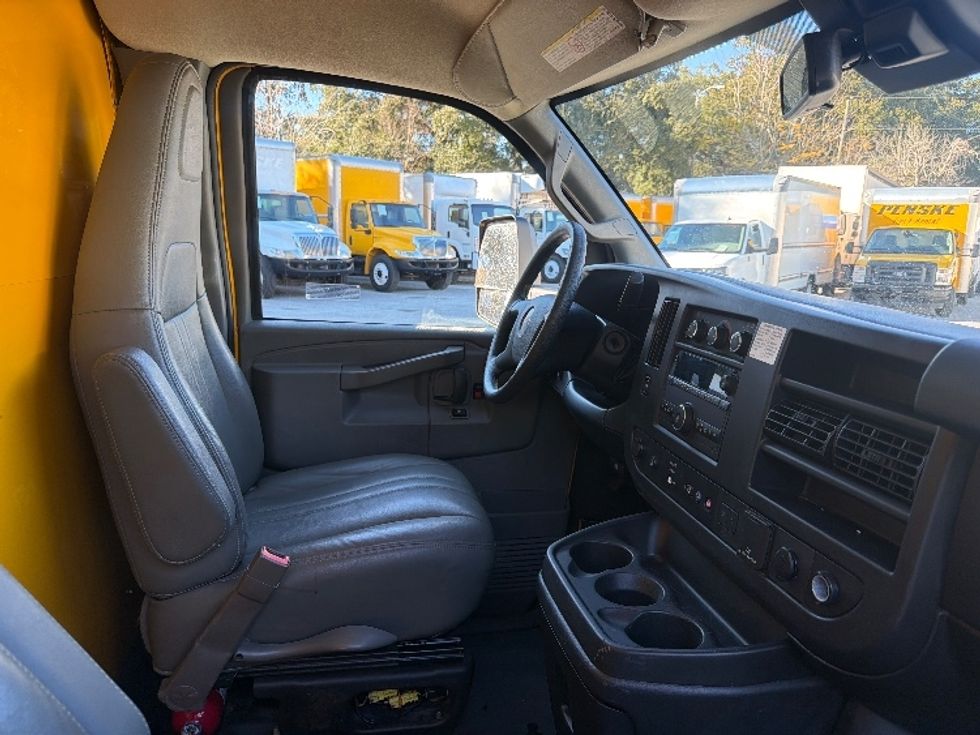 Light Duty Box Truck-Light and Medium Duty Trucks-GMC-2021-Savana G33903-Pensacola-FL-105,359\n\t\tmiles-$ 27,000 - Image 22