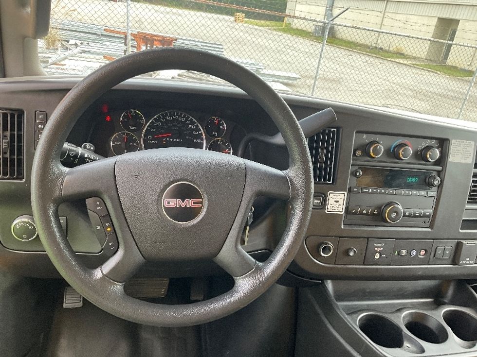 Light Duty Box Truck-Light and Medium Duty Trucks-GMC-2021-Savana G33903-Pensacola-FL-110,589\n\t\tmiles-$ 25,750 - Image 17