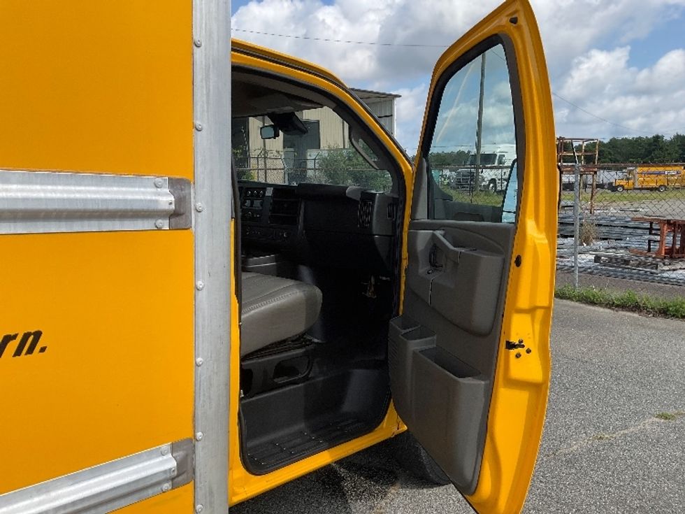 Light Duty Box Truck-Light and Medium Duty Trucks-GMC-2021-Savana G33903-Pensacola-FL-110,589\n\t\tmiles-$ 25,750 - Image 19