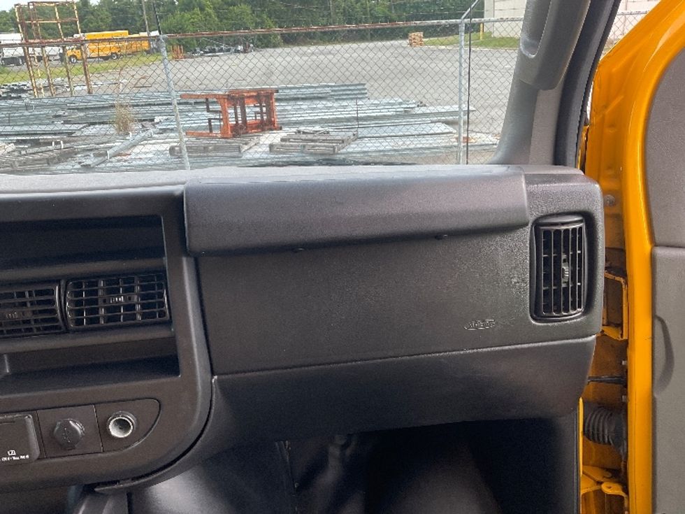 Light Duty Box Truck-Light and Medium Duty Trucks-GMC-2021-Savana G33903-Pensacola-FL-110,589\n\t\tmiles-$ 25,750 - Image 20