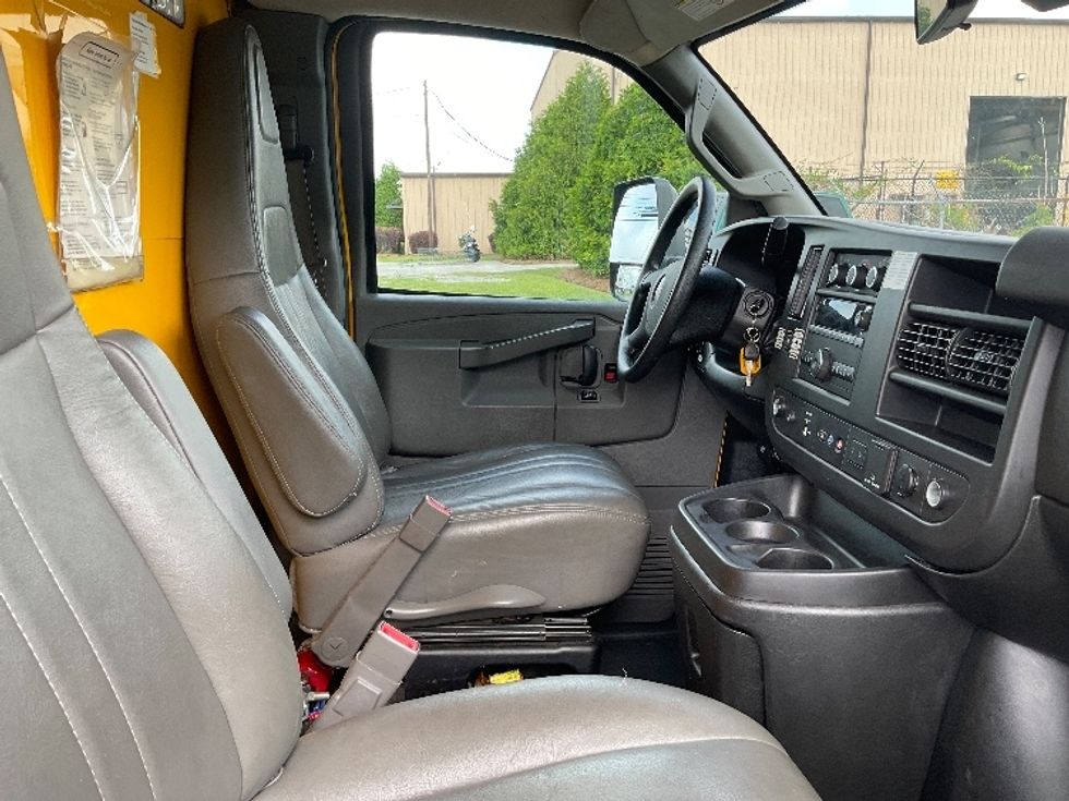 Light Duty Box Truck-Light and Medium Duty Trucks-GMC-2021-Savana G33903-Pensacola-FL-110,589\n\t\tmiles-$ 25,750 - Image 21