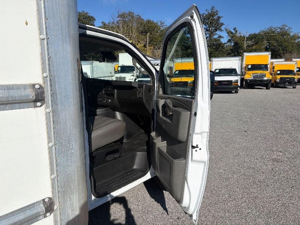 Light Duty Box Truck-Light and Medium Duty Trucks-GMC-2021-Savana G33903-Pensacola-FL-111,509\n\t\tmiles-$ 29,500 - Image 20