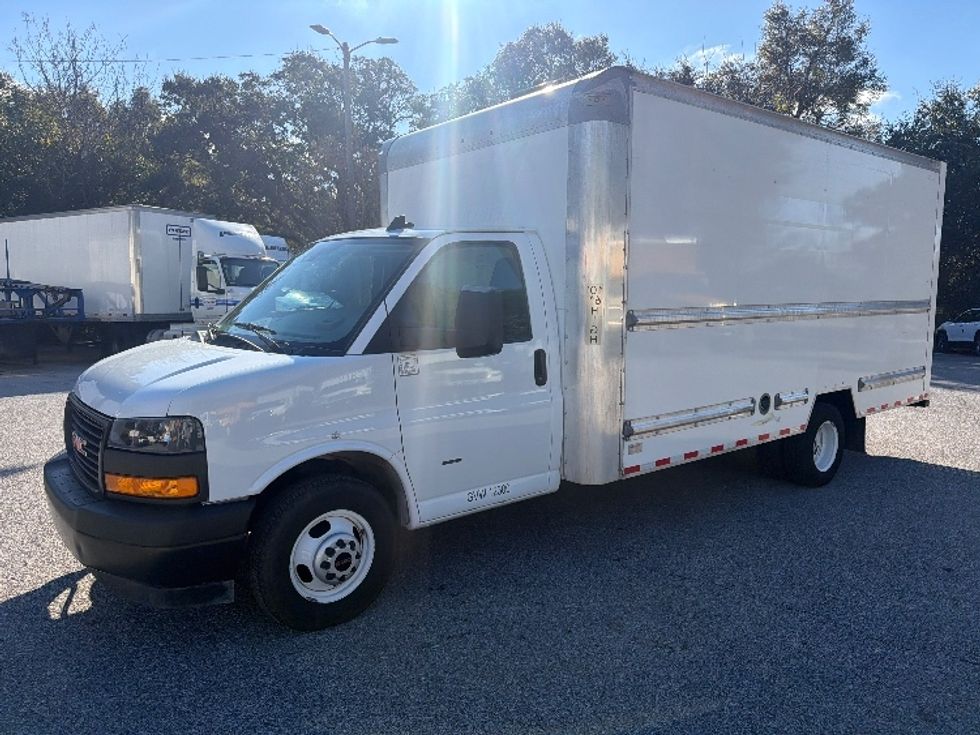 Light Duty Box Truck-Light and Medium Duty Trucks-GMC-2021-Savana G33903-Pensacola-FL-111,509\n\t\tmiles-$ 29,500 - Image 3