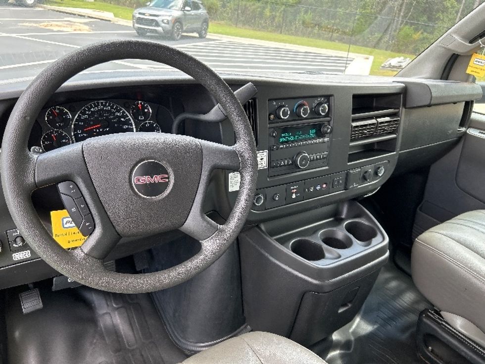 Light Duty Box Truck-Light and Medium Duty Trucks-GMC-2021-Savana G33903-Pensacola-FL-115,646\n\t\tmiles-$ 27,250 - Image 17