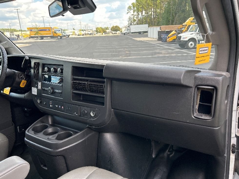 Light Duty Box Truck-Light and Medium Duty Trucks-GMC-2021-Savana G33903-Pensacola-FL-115,646\n\t\tmiles-$ 27,250 - Image 20