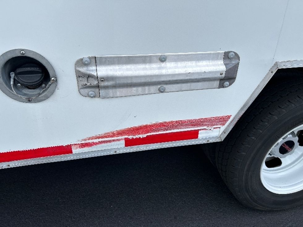 Light Duty Box Truck-Light and Medium Duty Trucks-GMC-2021-Savana G33903-Pensacola-FL-115,646\n\t\tmiles-$ 27,250 - Image 25