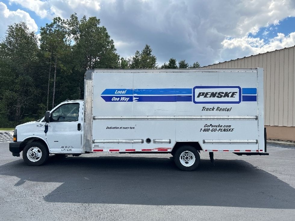 Light Duty Box Truck-Light and Medium Duty Trucks-GMC-2021-Savana G33903-Pensacola-FL-115,646\n\t\tmiles-$ 27,250 - Image 4