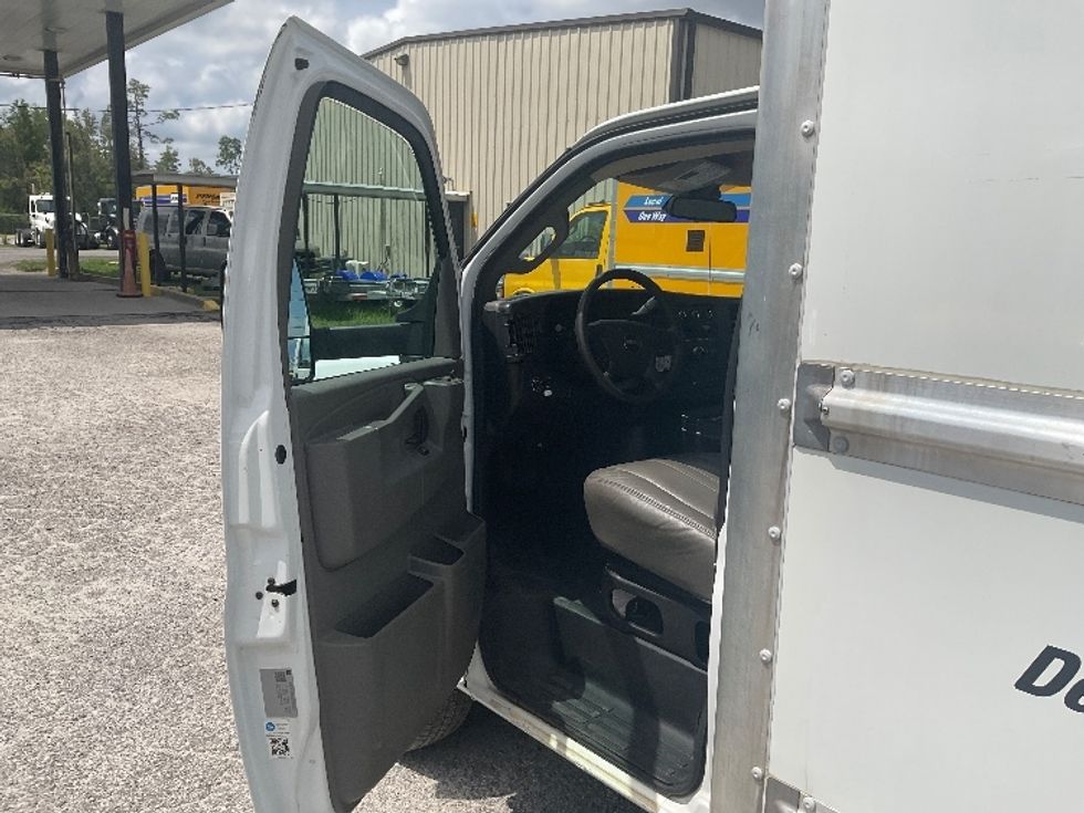 Light Duty Box Truck-Light and Medium Duty Trucks-GMC-2021-Savana G33903-Pensacola-FL-73,677\n\t\tmiles-$ 33,750 - Image 13