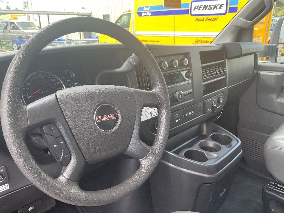 Light Duty Box Truck-Light and Medium Duty Trucks-GMC-2021-Savana G33903-Pensacola-FL-73,677\n\t\tmiles-$ 33,750 - Image 15