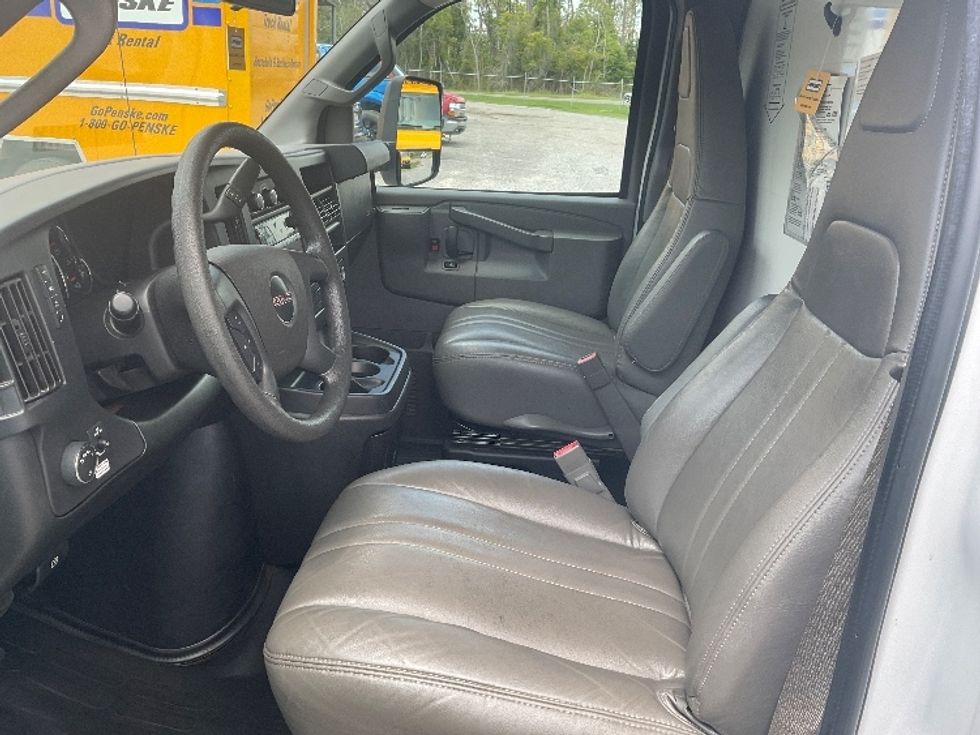 Light Duty Box Truck-Light and Medium Duty Trucks-GMC-2021-Savana G33903-Pensacola-FL-73,677\n\t\tmiles-$ 33,750 - Image 16