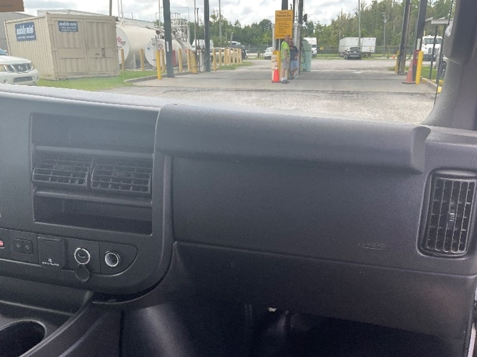 Light Duty Box Truck-Light and Medium Duty Trucks-GMC-2021-Savana G33903-Pensacola-FL-73,677\n\t\tmiles-$ 33,750 - Image 18