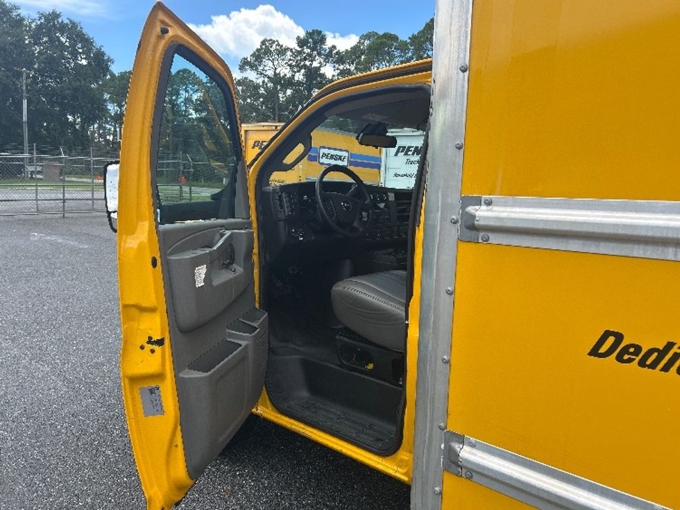 Light Duty Box Truck-Light and Medium Duty Trucks-GMC-2021-Savana G33903-Pensacola-FL-76,468\n\t\tmiles-$ 28,750 - Image 16