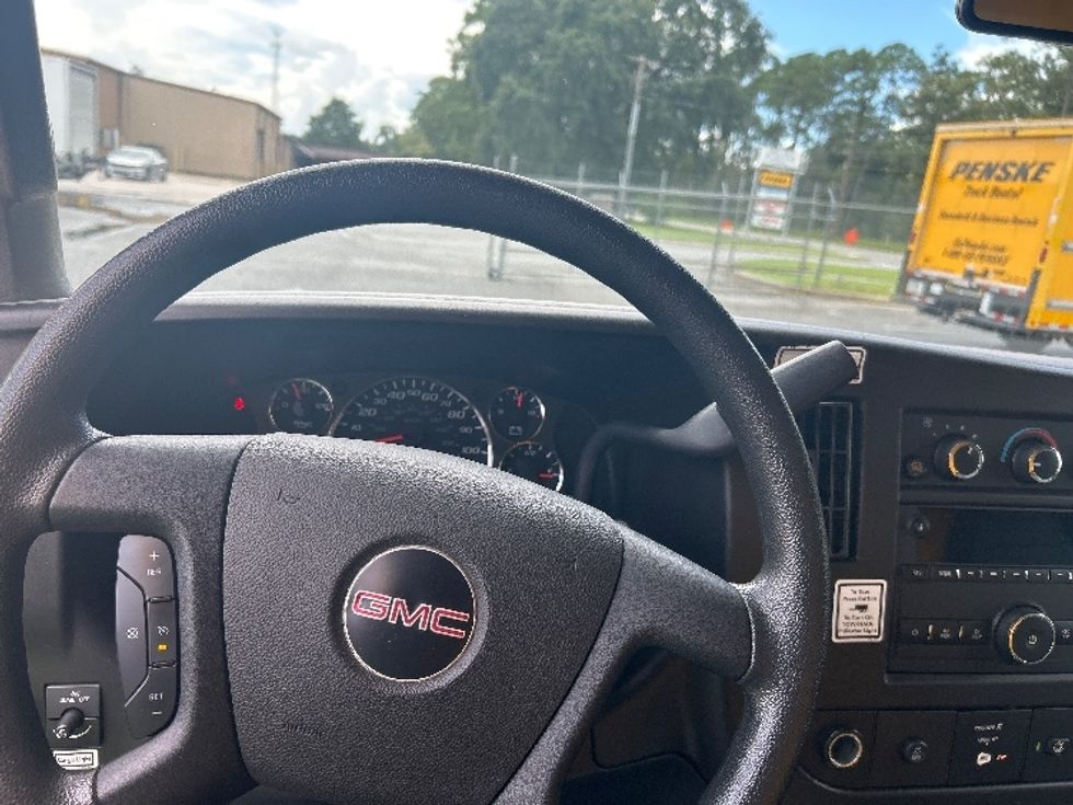 Light Duty Box Truck-Light and Medium Duty Trucks-GMC-2021-Savana G33903-Pensacola-FL-76,468\n\t\tmiles-$ 28,750 - Image 18
