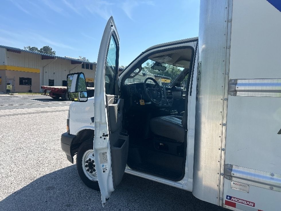 Light Duty Box Truck-Light and Medium Duty Trucks-GMC-2021-Savana G33903-Pensacola-FL-81,100\n\t\tmiles-$ 28,000 - Image 16