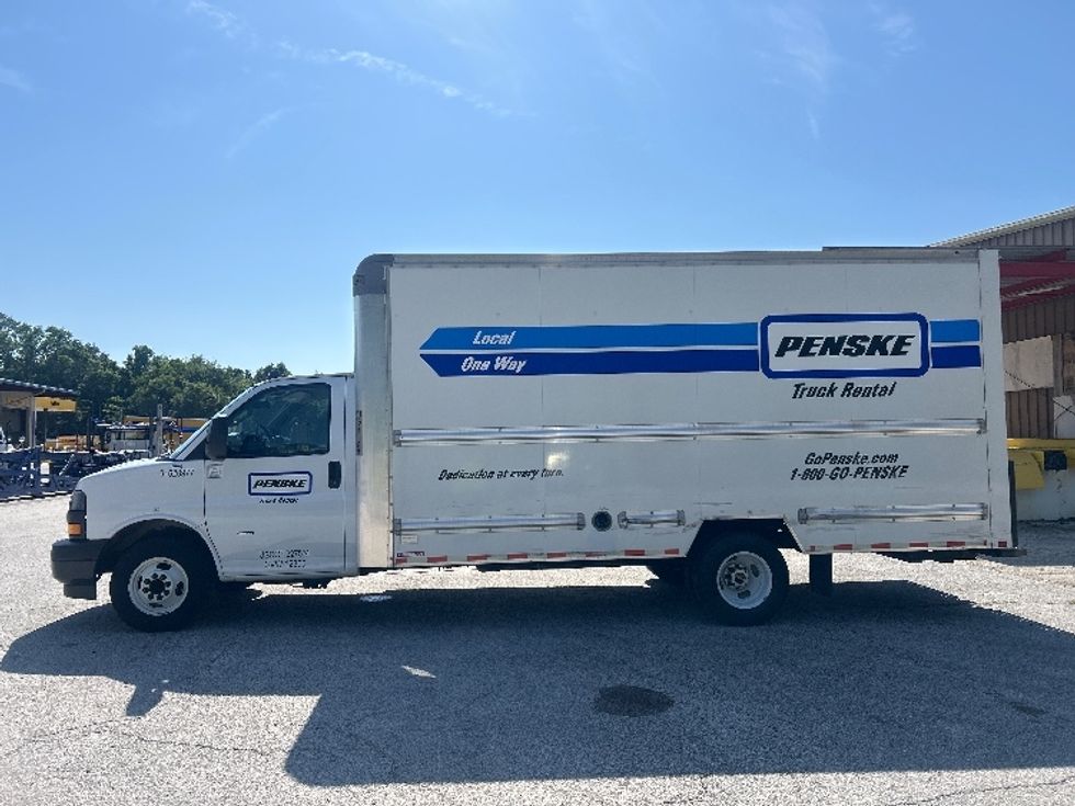 Light Duty Box Truck-Light and Medium Duty Trucks-GMC-2021-Savana G33903-Pensacola-FL-81,100\n\t\tmiles-$ 28,000 - Image 4