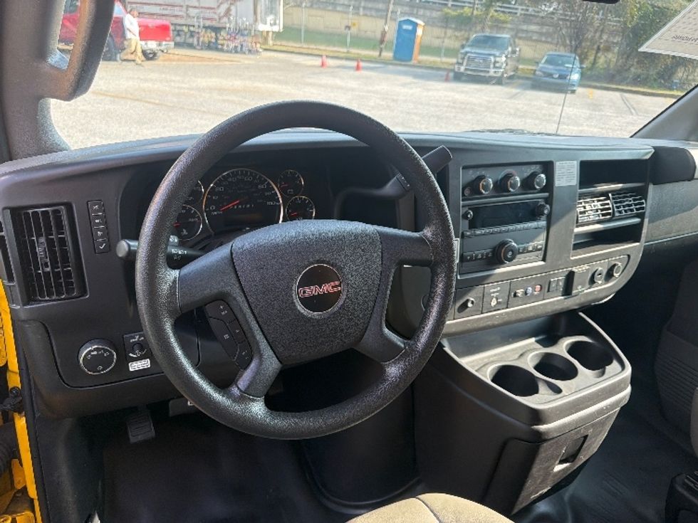 Light Duty Box Truck-Light and Medium Duty Trucks-GMC-2021-Savana G33903-Pensacola-FL-86,366\n\t\tmiles-$ 29,250 - Image 17