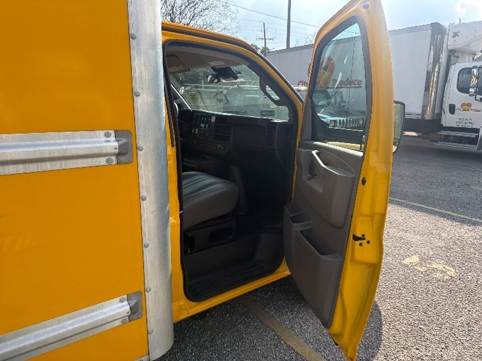 Light Duty Box Truck-Light and Medium Duty Trucks-GMC-2021-Savana G33903-Pensacola-FL-86,366\n\t\tmiles-$ 29,250 - Image 20