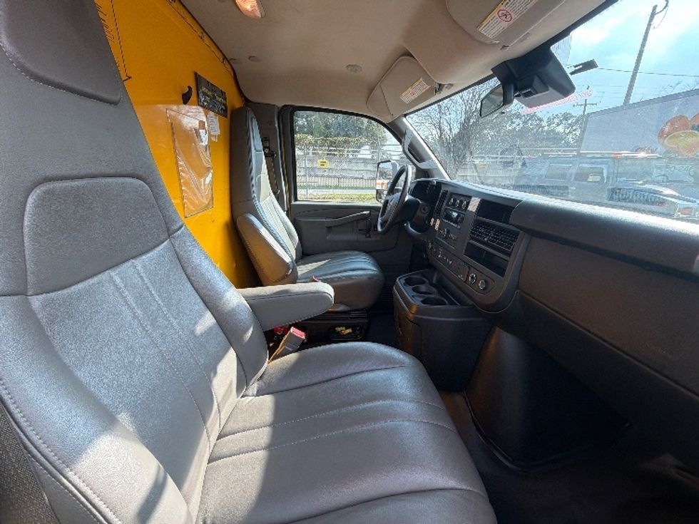 Light Duty Box Truck-Light and Medium Duty Trucks-GMC-2021-Savana G33903-Pensacola-FL-86,366\n\t\tmiles-$ 29,250 - Image 22