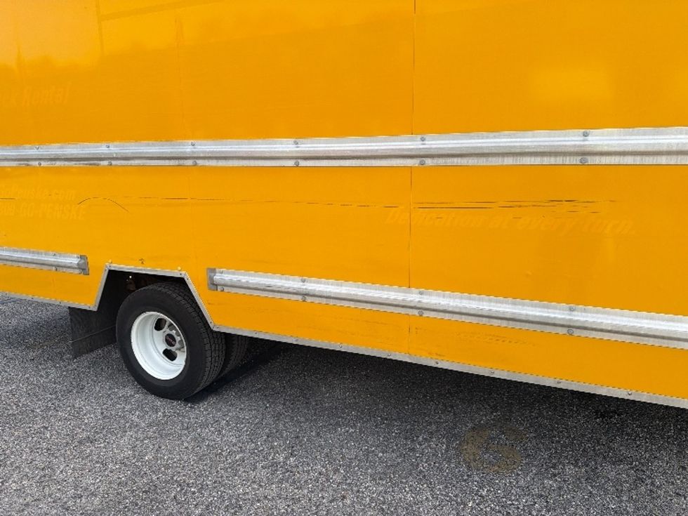 Light Duty Box Truck-Light and Medium Duty Trucks-GMC-2021-Savana G33903-Pensacola-FL-86,366\n\t\tmiles-$ 29,250 - Image 27