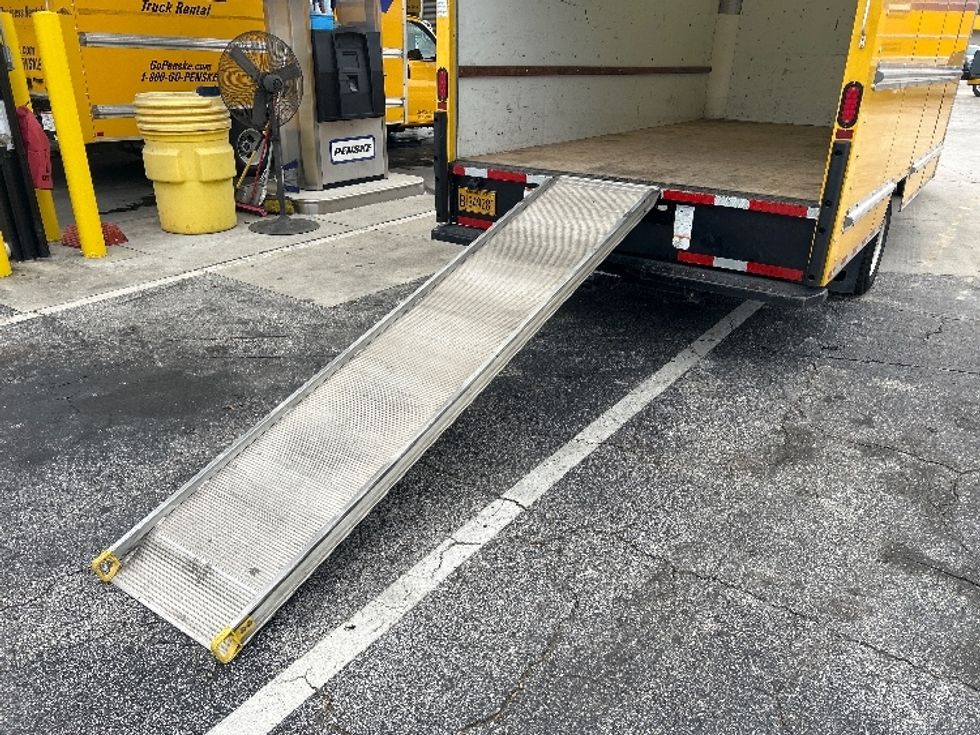 Light Duty Box Truck-Light and Medium Duty Trucks-GMC-2021-Savana G33903-Pensacola-FL-87,170\n\t\tmiles-$ 29,250 - Image 9