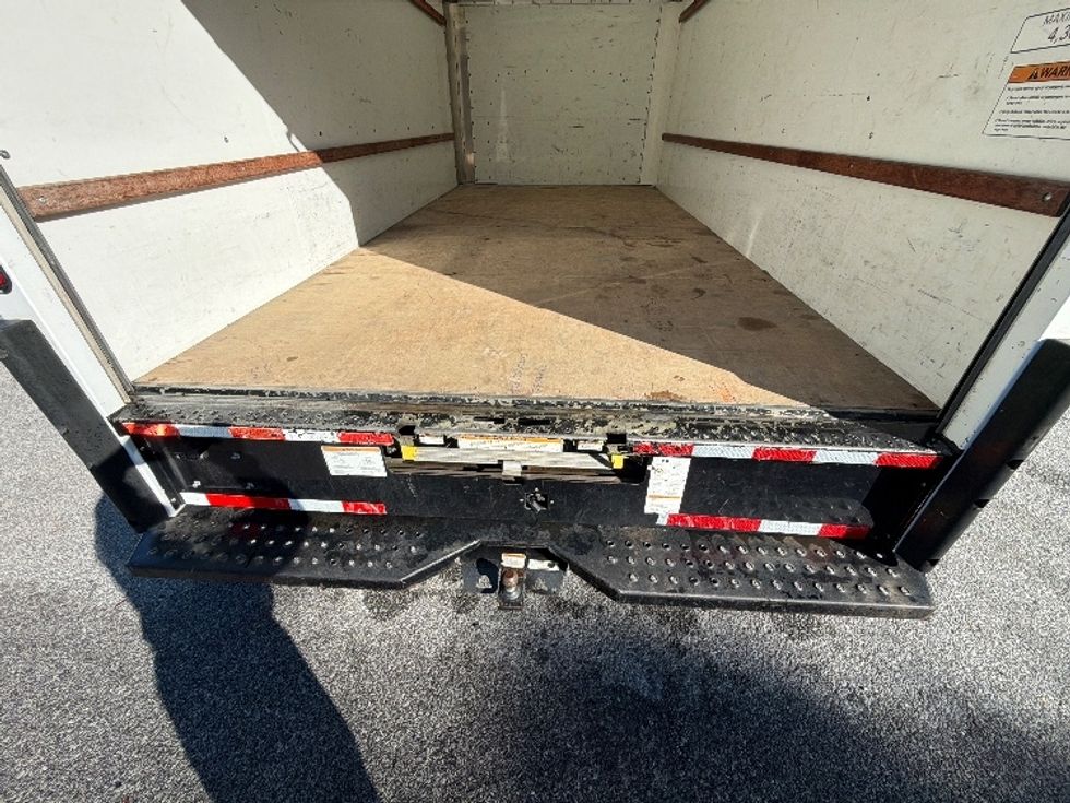 Light Duty Box Truck-Light and Medium Duty Trucks-GMC-2021-Savana G33903-Pensacola-FL-89,701\n\t\tmiles-$ 32,000 - Image 10