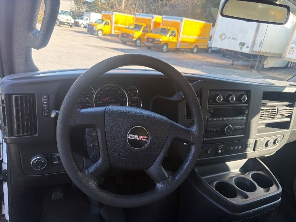 Light Duty Box Truck-Light and Medium Duty Trucks-GMC-2021-Savana G33903-Pensacola-FL-89,701\n\t\tmiles-$ 32,000 - Image 18