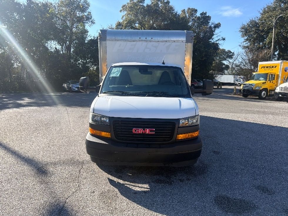 Light Duty Box Truck-Light and Medium Duty Trucks-GMC-2021-Savana G33903-Pensacola-FL-89,701\n\t\tmiles-$ 32,000 - Image 2