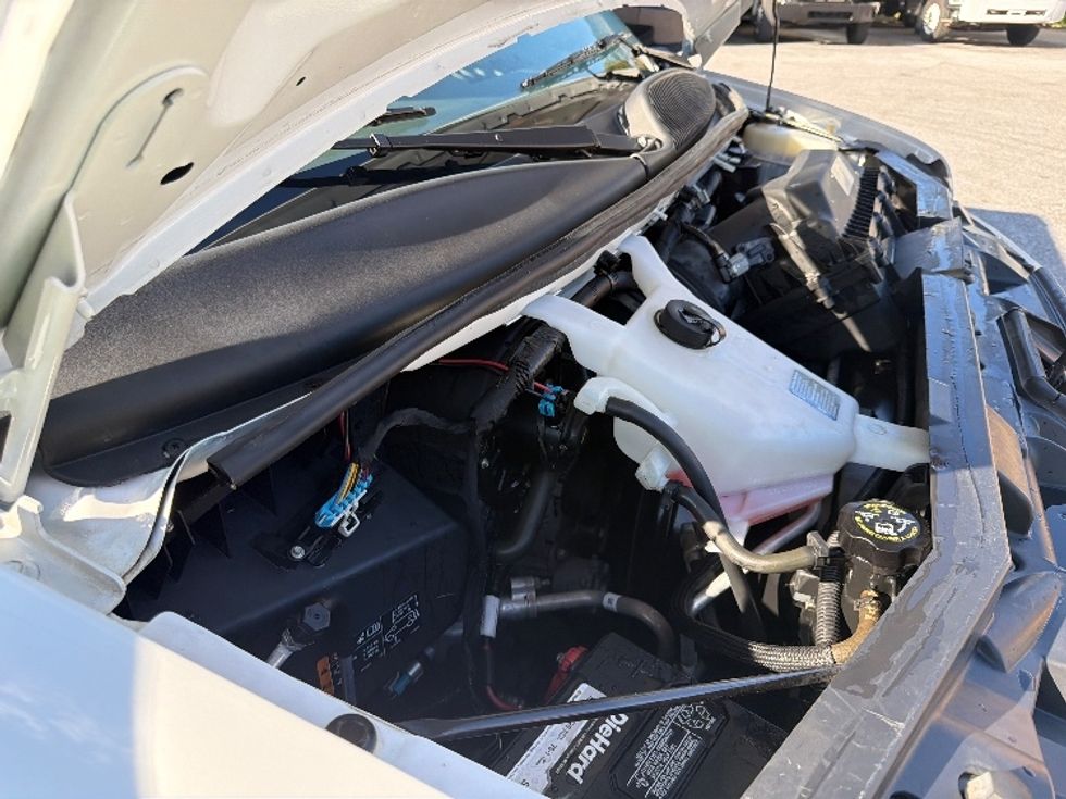 Light Duty Box Truck-Light and Medium Duty Trucks-GMC-2021-Savana G33903-Pensacola-FL-89,701\n\t\tmiles-$ 32,000 - Image 23