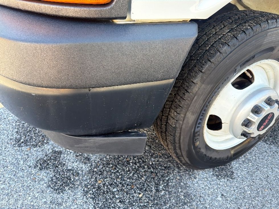 Light Duty Box Truck-Light and Medium Duty Trucks-GMC-2021-Savana G33903-Pensacola-FL-89,701\n\t\tmiles-$ 32,000 - Image 25